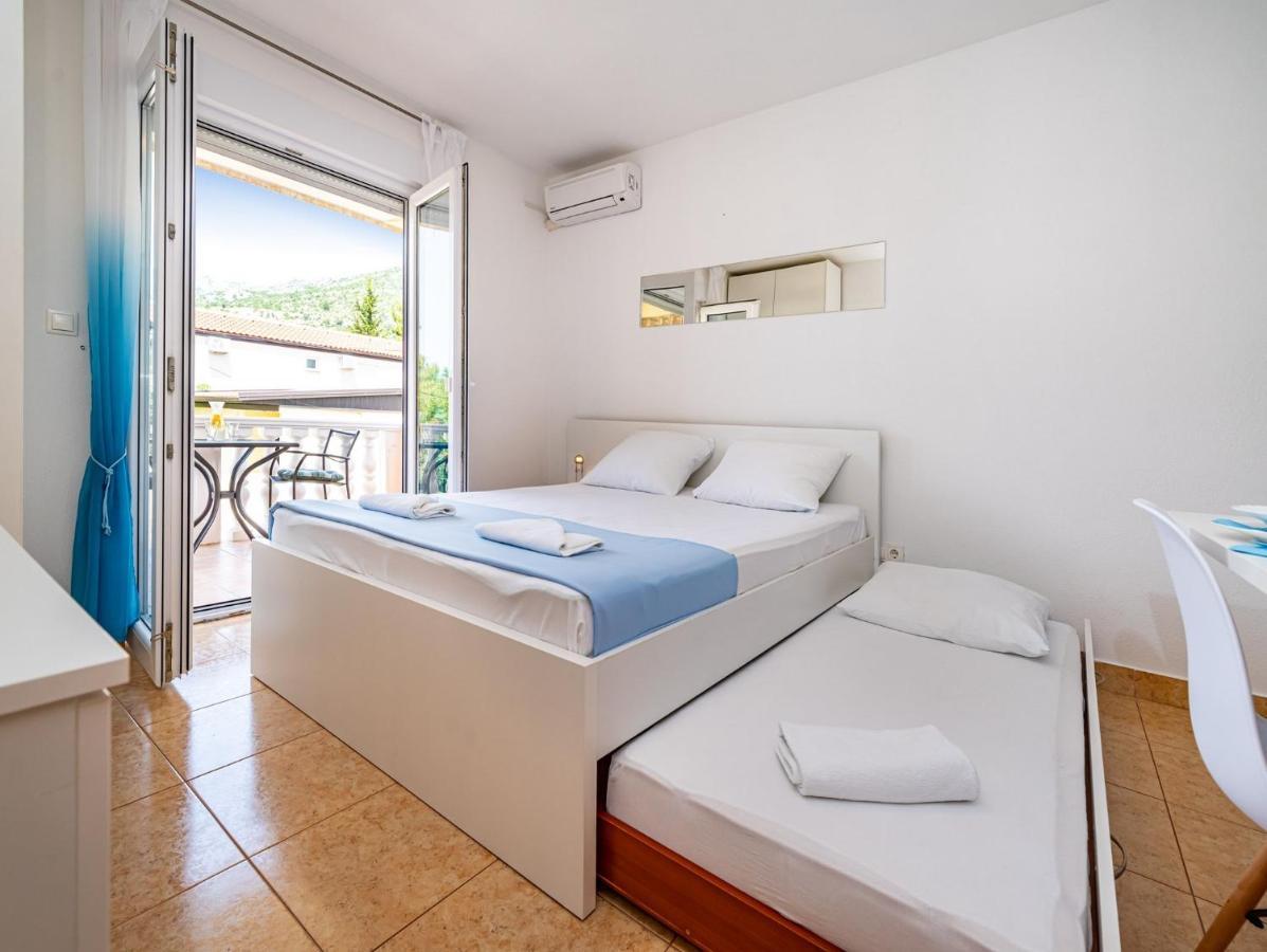 Apartments Prkacin Starigrad Paklenica Exterior foto
