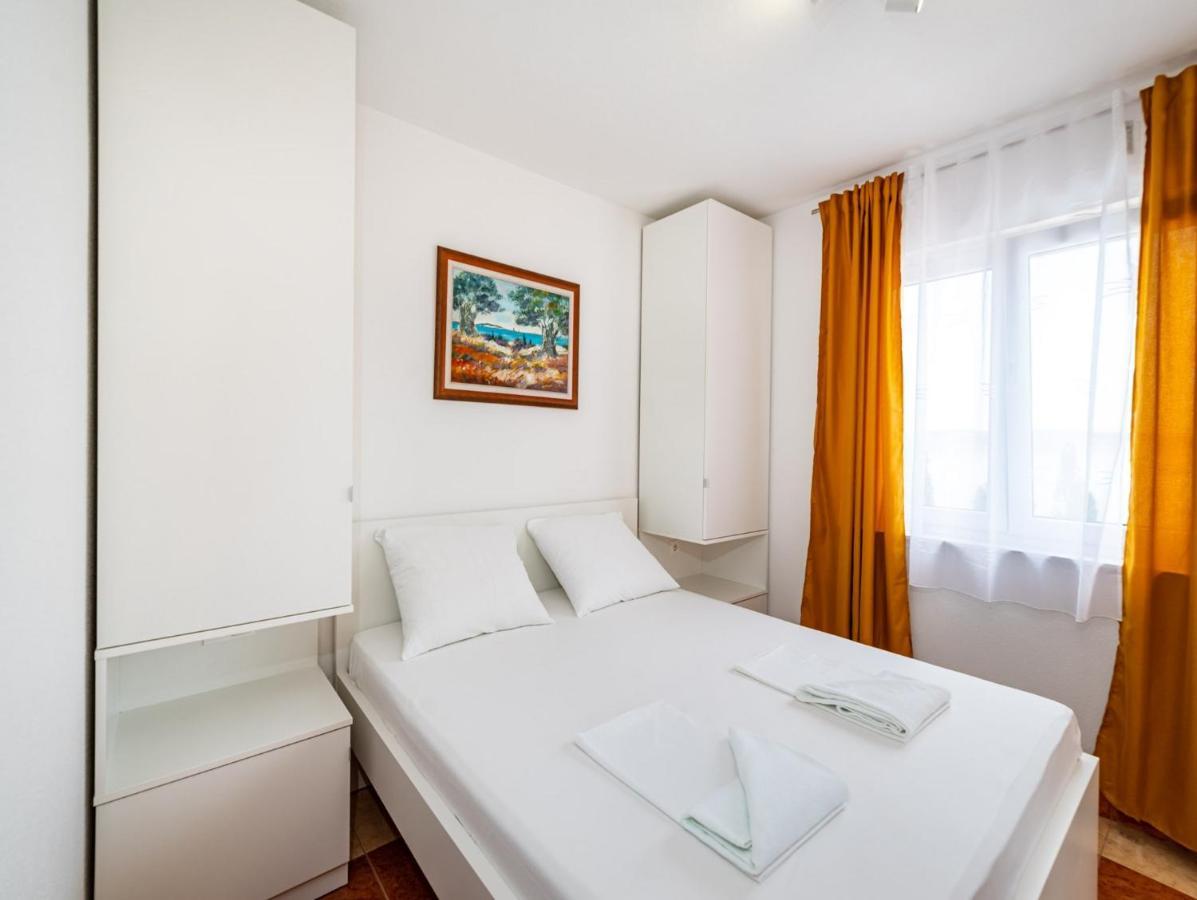 Apartments Prkacin Starigrad Paklenica Exterior foto