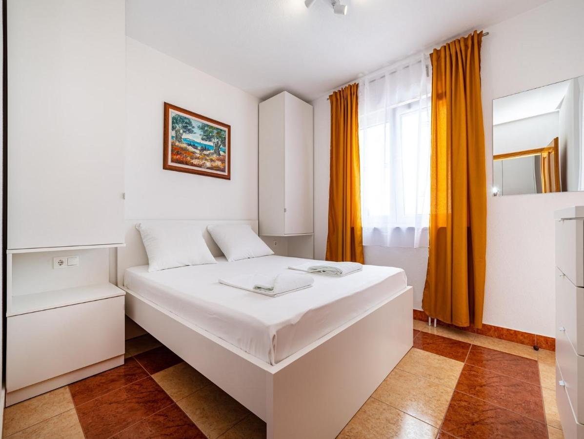 Apartments Prkacin Starigrad Paklenica Exterior foto