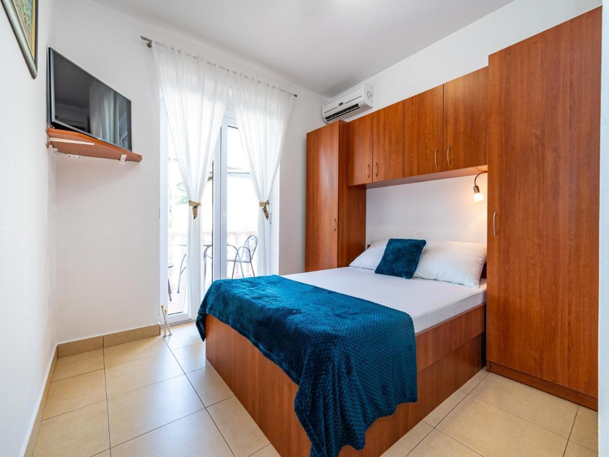 Apartments Prkacin Starigrad Paklenica Exterior foto
